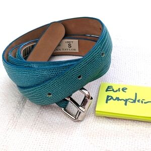 NWT Ann Taylor Turquoise Textured Belt